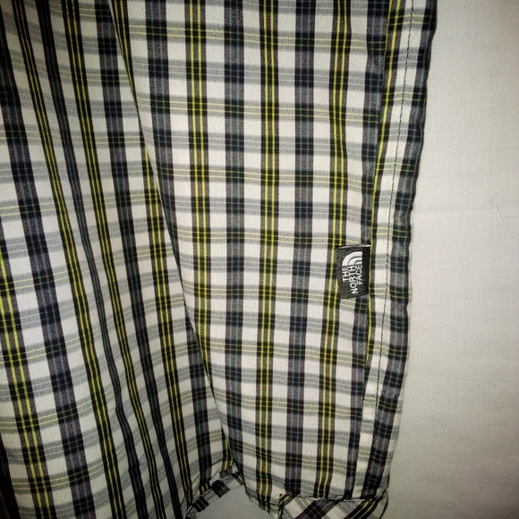 The NORTH FACE Poplin Plaid Button up Shirt Men's Size XLarge - Picture 6 of 9